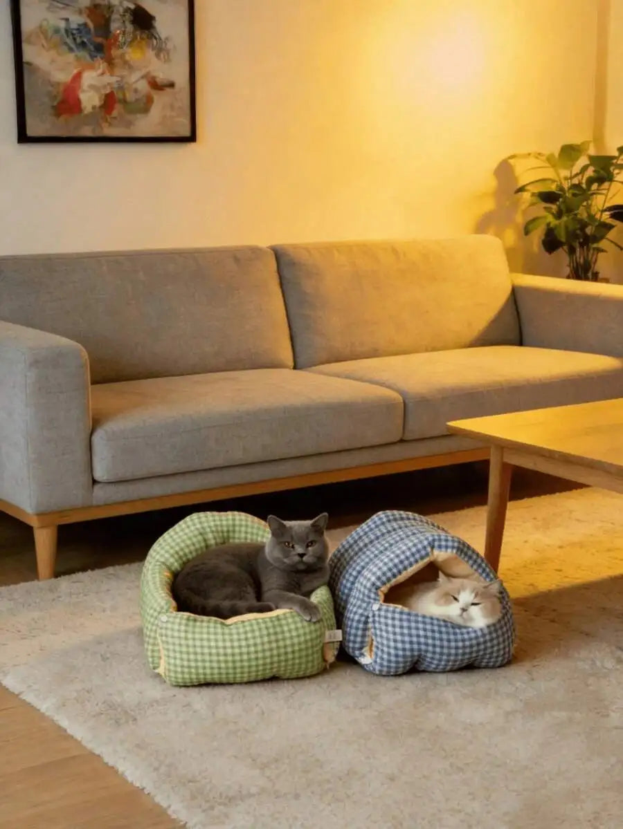 Enclosed Four Season Bed, Cats and Small Dogs