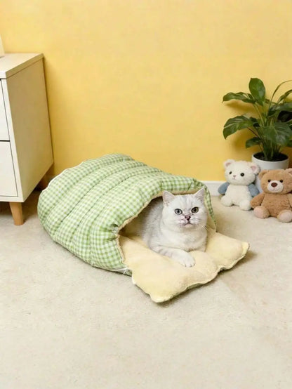 Enclosed Four Season Bed, Cats and Small Dogs