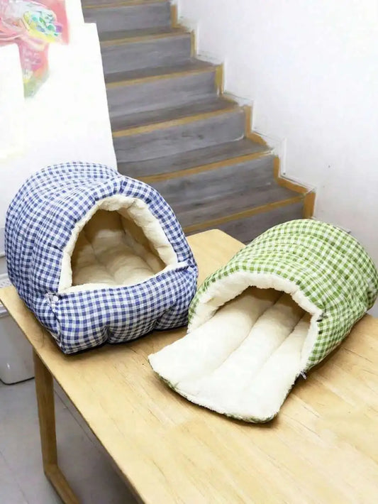 Enclosed Four Season Bed, Cats and Small Dogs